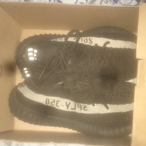 Yeezy 350 boost v2 black greens